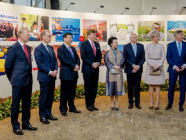Co de Heus informs president China and royal family